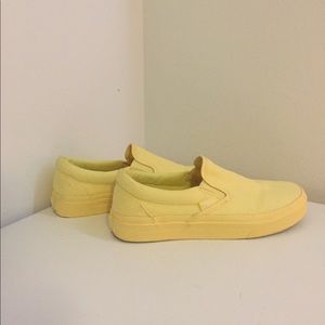 ALL YELLOW PASTEL VANS SLIP ON SNEAKER
